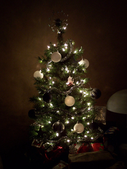 christmas-tree.jpg
